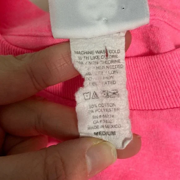 Preppy Classy & Happy Never Goes Out Of Style Womens Pink Graphic T Shirt Size M - Picture 7 of 8